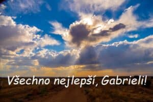 Mrak ve tvaru anděla s přáním všeho nejlepšího Gabrielovi.